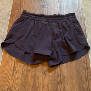 Lululemon Tracker shorts - Size 12